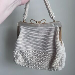 Vintage Elegant White Beaded Handbag with Gold Accents